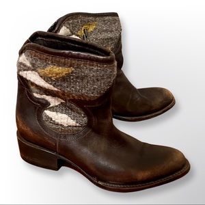 Freebird by Steven Cablo SZ 8 Washed Out Brown Leather Aztec Blanket Ankle Boots